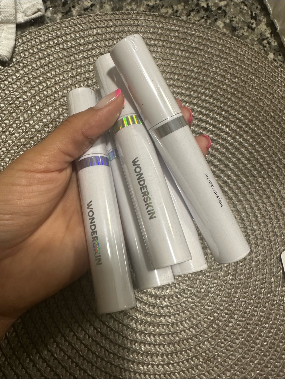 Wonderskin All Day Lip Stain - Shade XOXO
